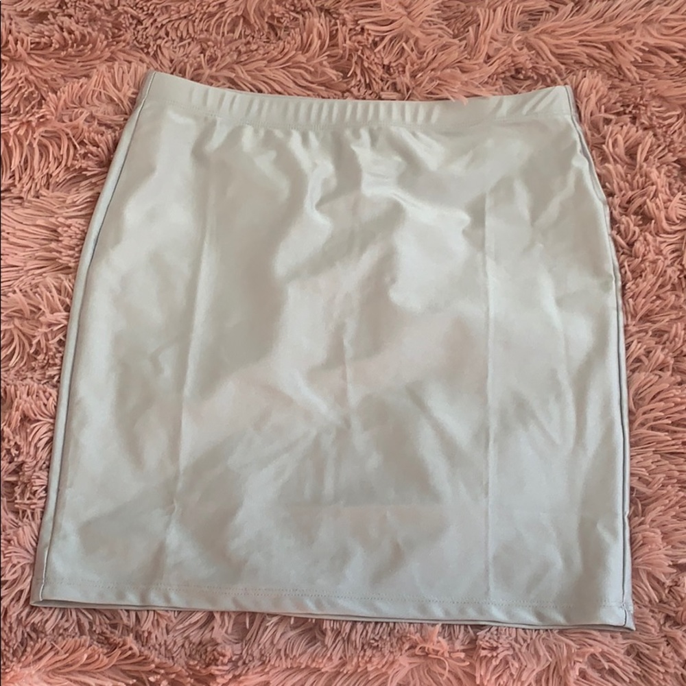 Forever 21 Sheeny Silver Body-con Skirt